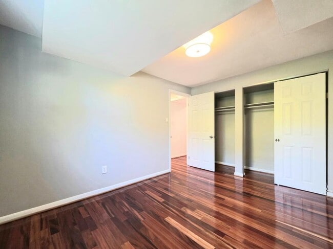 Building Photo - 3424 Ramsgate Terrace