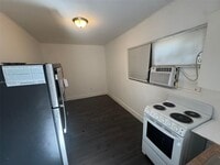 Building Photo - 2700 SW 62nd Ave
