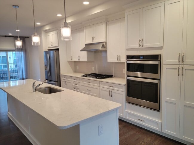 Building Photo - 2859 Hardwick Rd