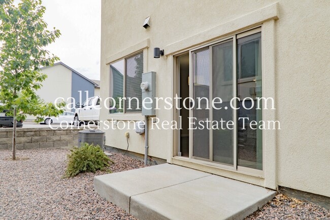 Building Photo - 5415 Necker Heights
