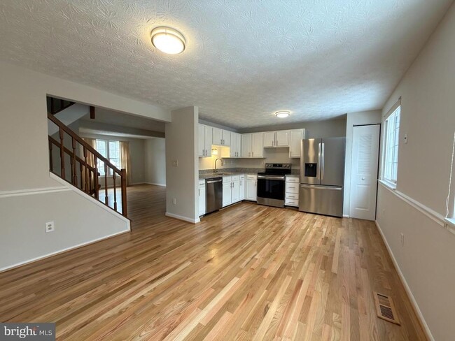 Building Photo - 1616 Barnstead Dr