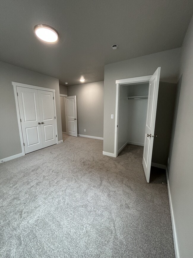 Building Photo - 5375 N Sulley Way