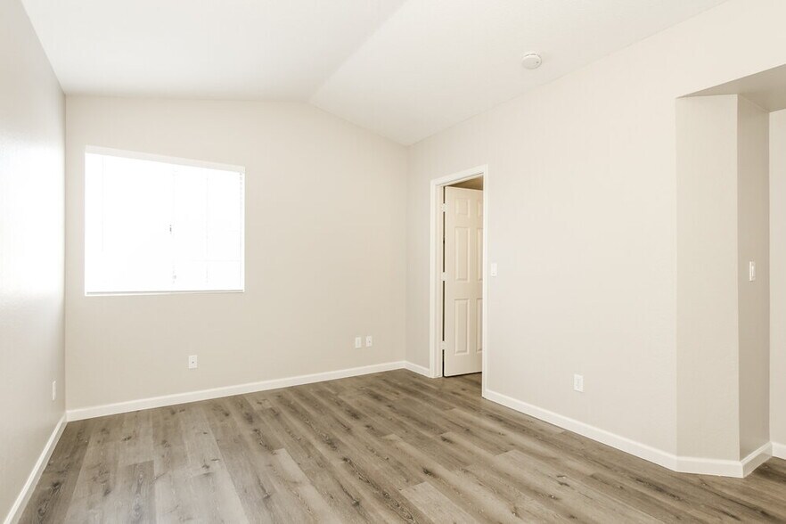 Building Photo - 8841 W Villa Rita Dr