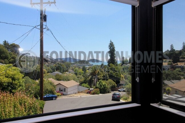Building Photo - Strawberry Retreat with Bay Views & Resort...