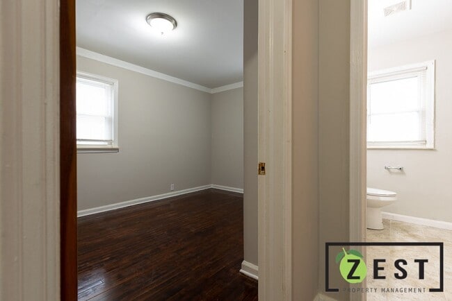 Building Photo - BEAUTIFUL 3 BEDROOM 1 BATH