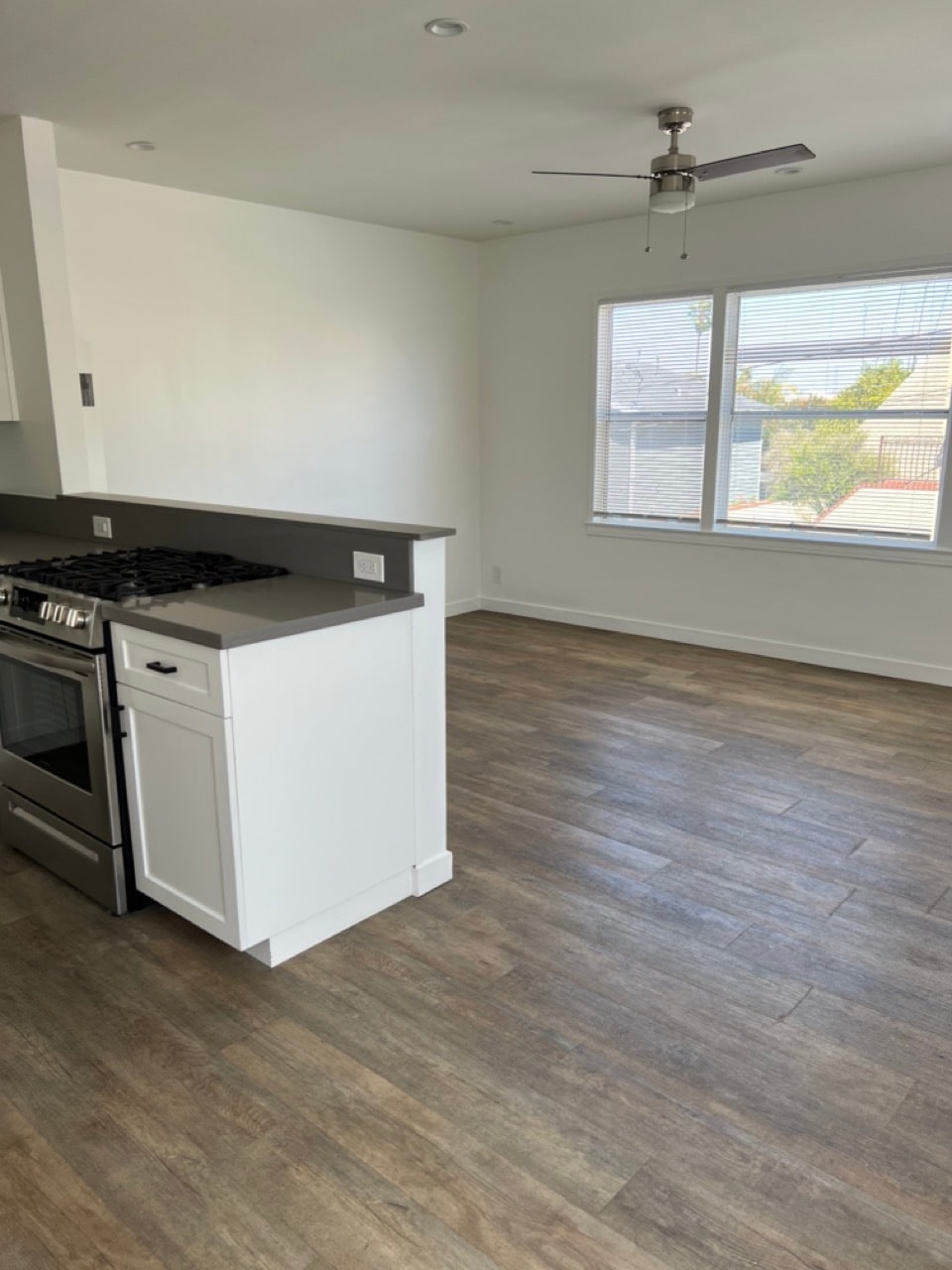 Building Photo - 1605 Blossom Ln