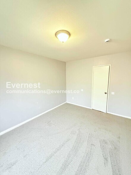 Building Photo - 18711 Schoolcraft Rd