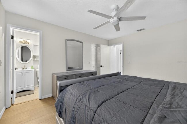 Building Photo - 8137 English Elm Cir