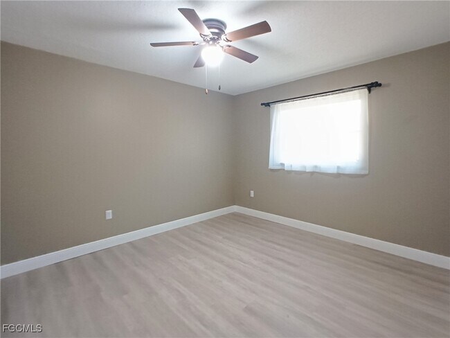 Building Photo - 1848 Winkler Ave