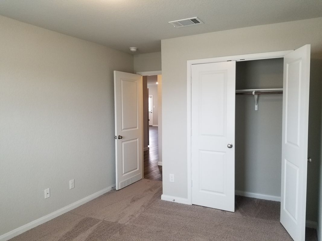 Building Photo - 210 Holland Pk