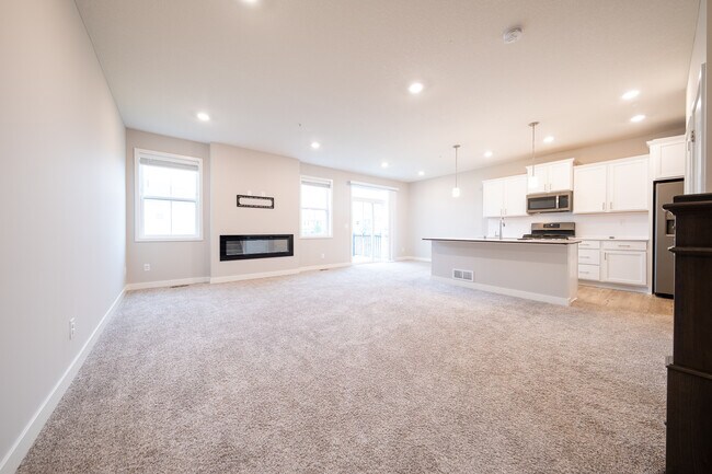 Building Photo - 14160 Addison Trl