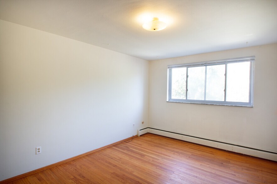 Building Photo - 600 Allenby Ave