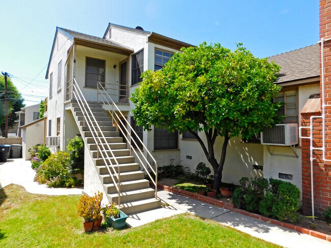 Building Photo - 813 N Verdugo Rd