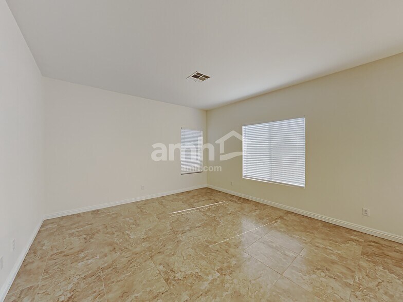 Building Photo - 1660 Encarta St