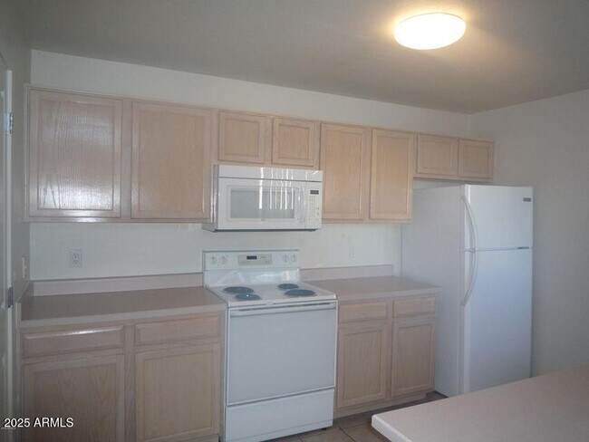 Building Photo - 11260 N 92nd St