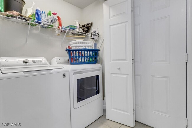 Building Photo - 11601 Navarro Way