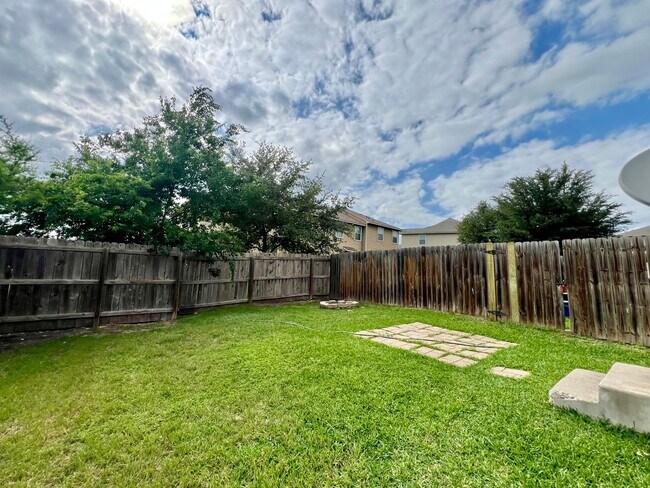 Building Photo - 14103 Veneto Dr