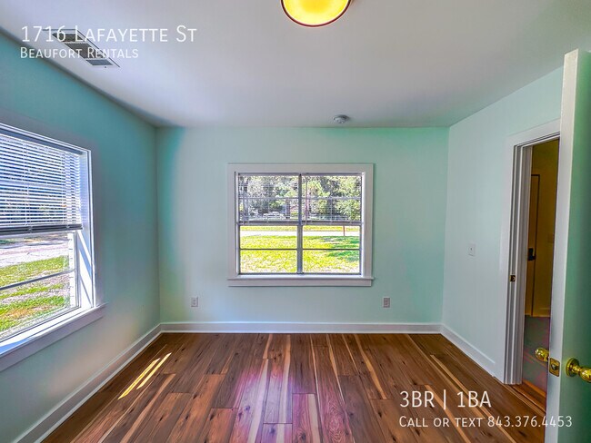 Building Photo - 1716 Lafayette St