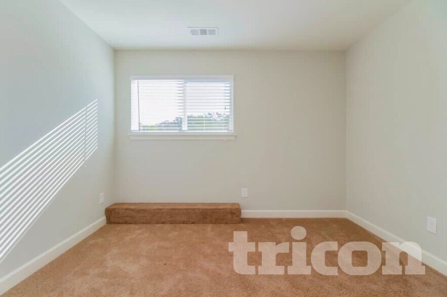 Building Photo - 2281 Cason Ln
