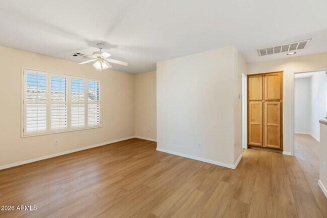 Building Photo - 29424 N 49th St