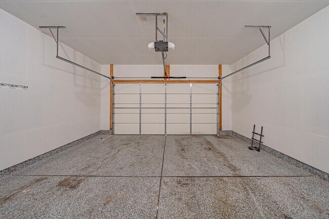 Building Photo - 2896 Blackwood