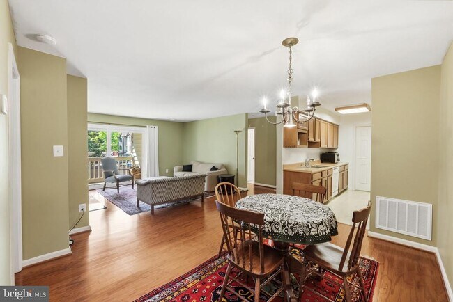 Building Photo - 6204 Redins Dr