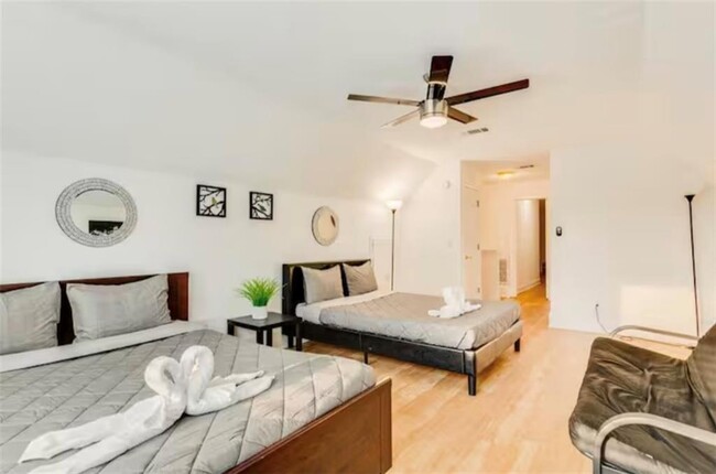 Building Photo - 1408 Aramore Dr SE