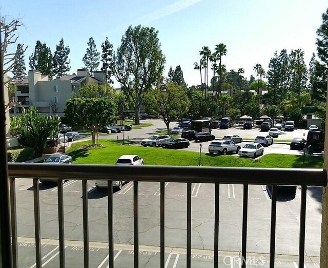Building Photo - 21500 Burbank Blvd