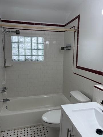 Building Photo - 8503 Kings Ridge Rd