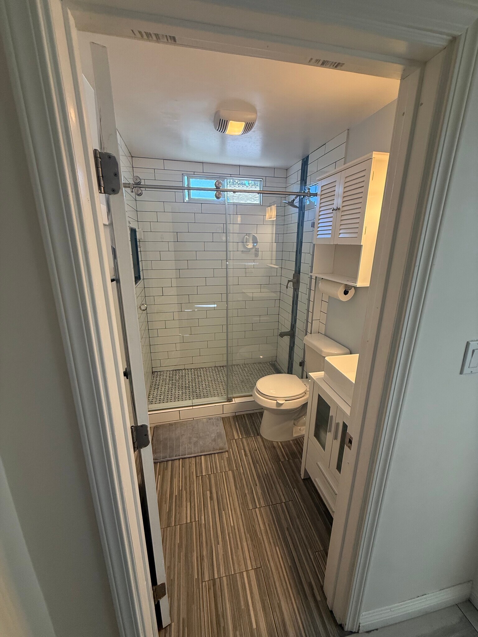 Building Photo - 396 N Mentor Ave