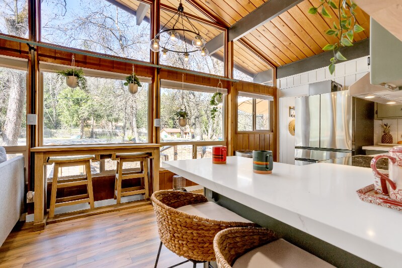 Building Photo - 21593 Crystal Falls Dr