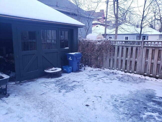 Building Photo - 207 Lancaster Ave