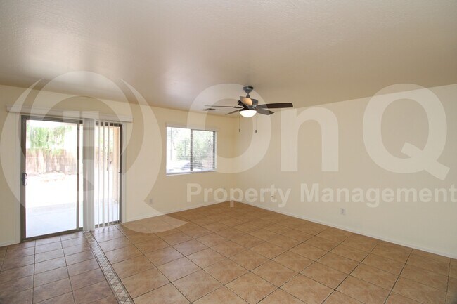 Building Photo - 43902 W Magnolia Rd