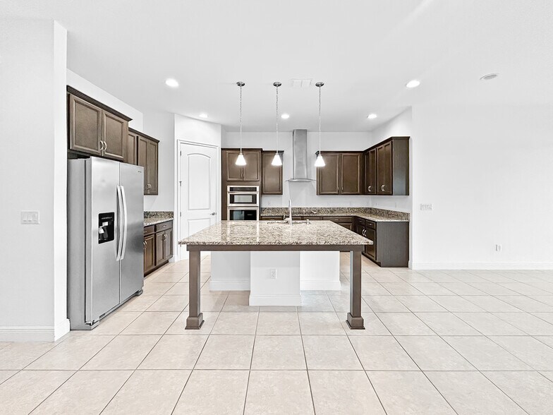 Building Photo - 13146 Bromborough Dr