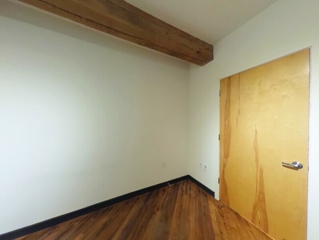 Building Photo - 301 Goshen St