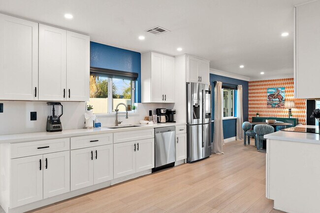 Building Photo - 12201 N 58th Way