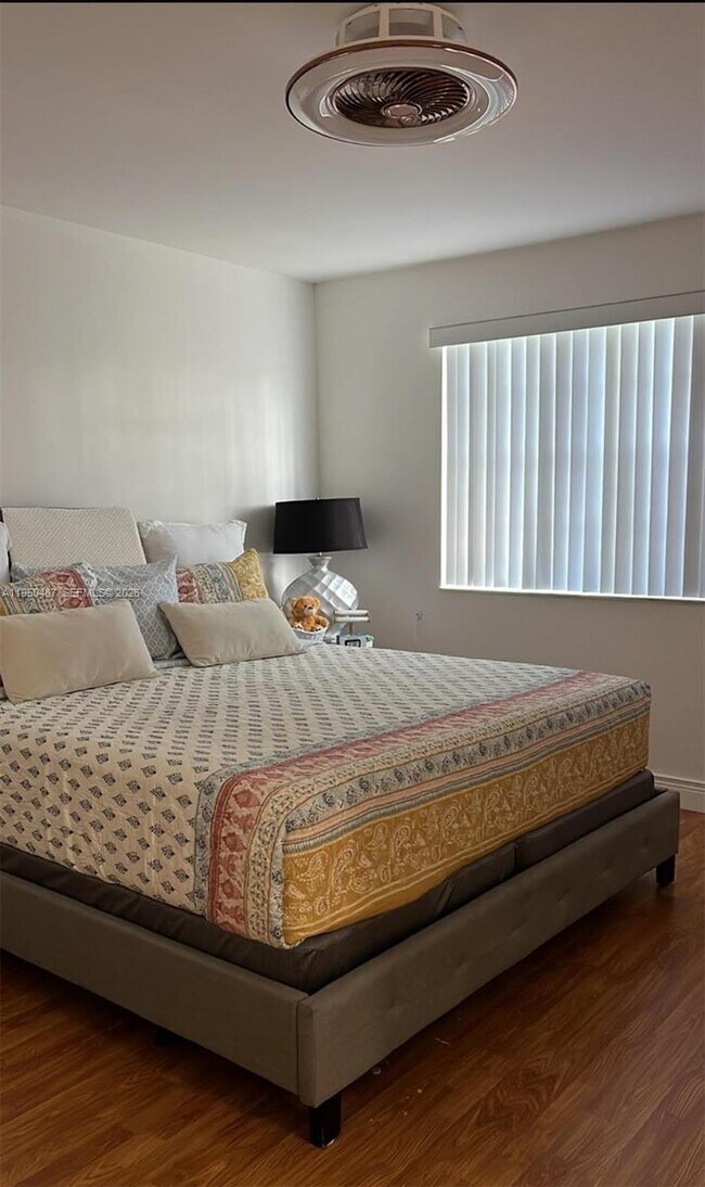 Building Photo - 11837 SW 100th St