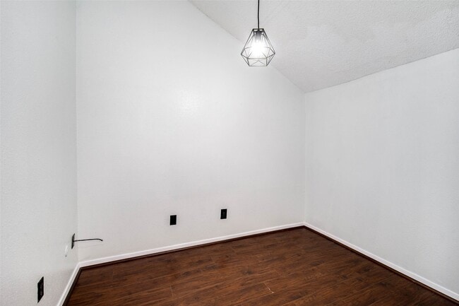 Building Photo - 7131 Brendam Ln