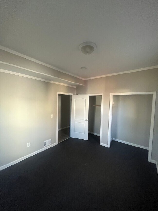 Building Photo - 8 Morgan St