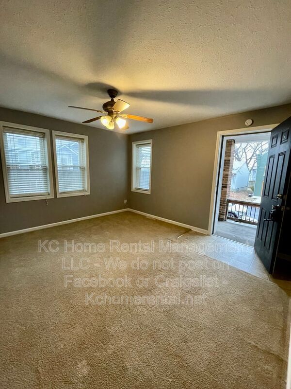 Building Photo - 1108 W 41st Terrace