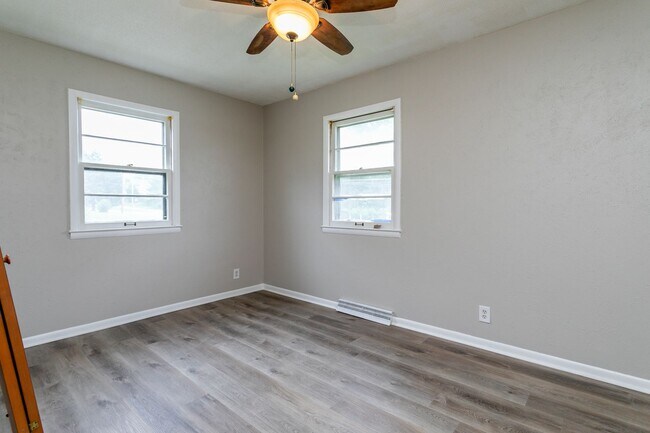Building Photo - 3611 Rock Quarry Rd