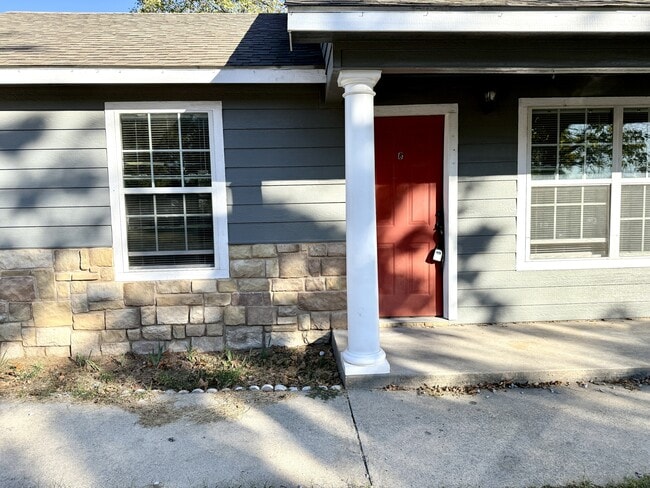 Primary Photo - 11910 Fairview St