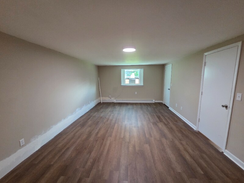 Building Photo - 2422-2424-2424 Tinnell Ct