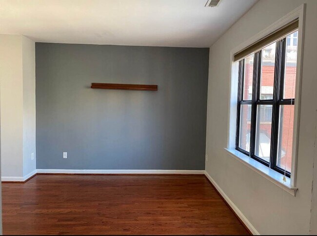 Building Photo - 1306 12th St NW