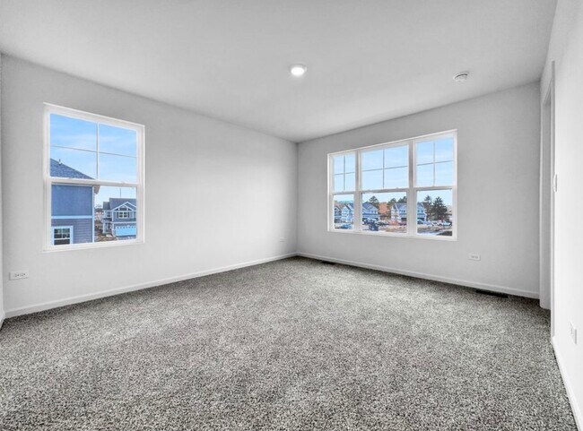 Building Photo - 324 Basin Ct