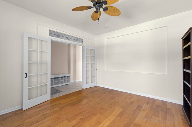 Building Photo - 16263 Lone Bluff Ct
