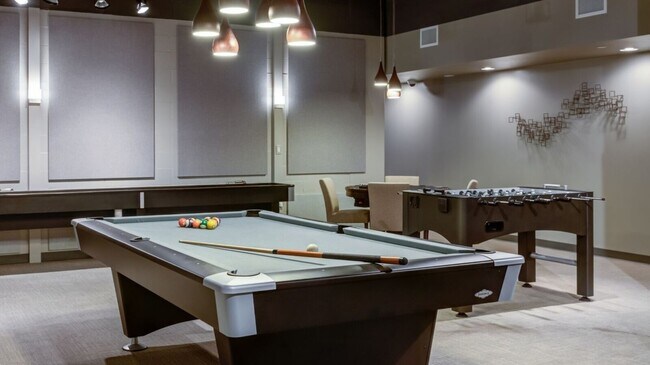 Building Photo - 3400 W Stonegate Blvd