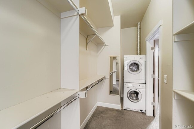 Building Photo - 2915 Umatilla St