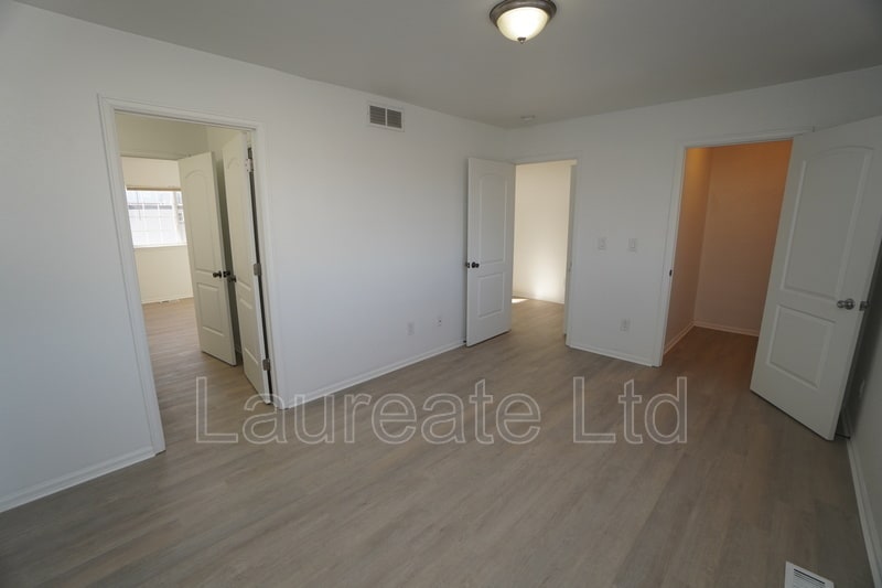 Building Photo - 2997 W Yale Ave
