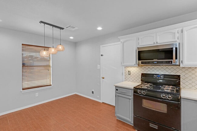 Building Photo - 440 Goldshire Pl